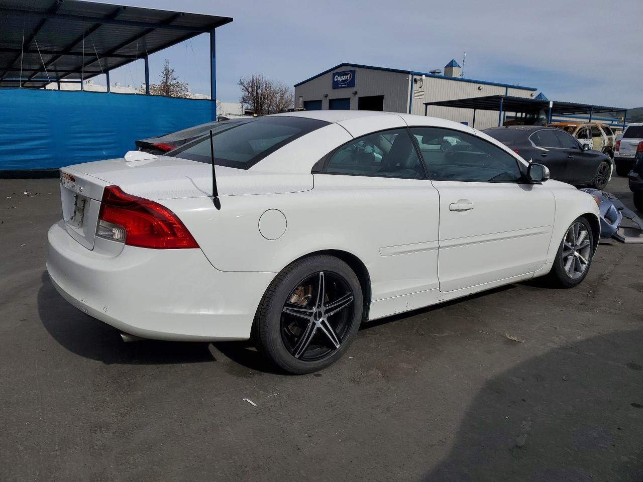 2011 Volvo C70 T5