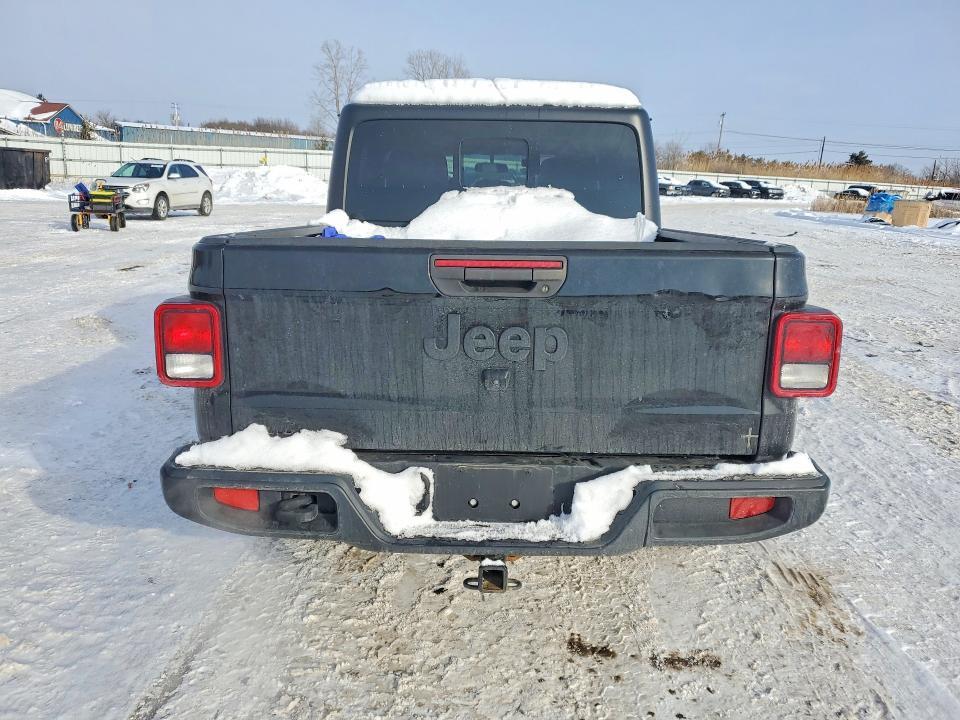2022 Jeep Gladiator Sport
