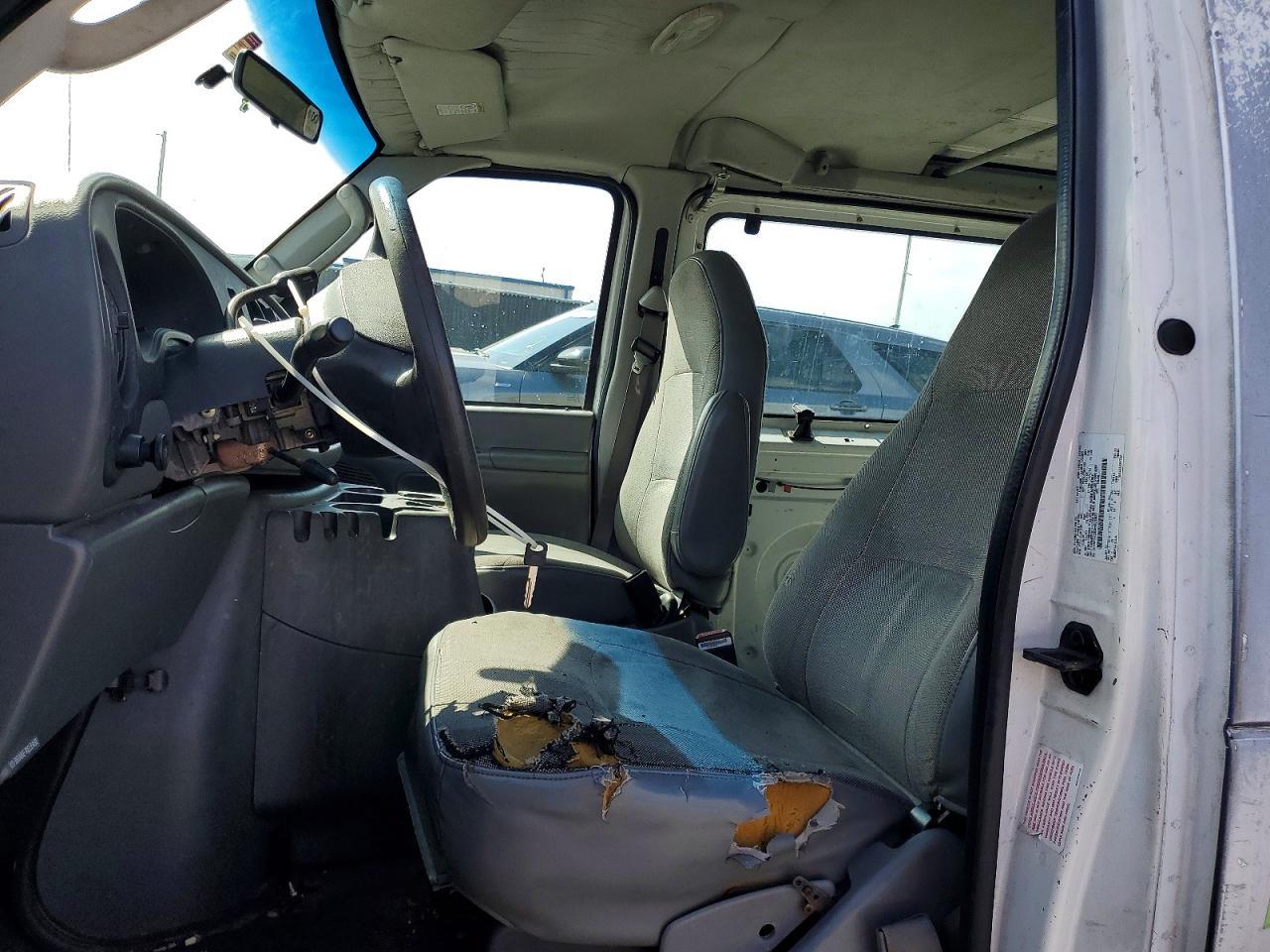 2003 Ford Econoline E150 van