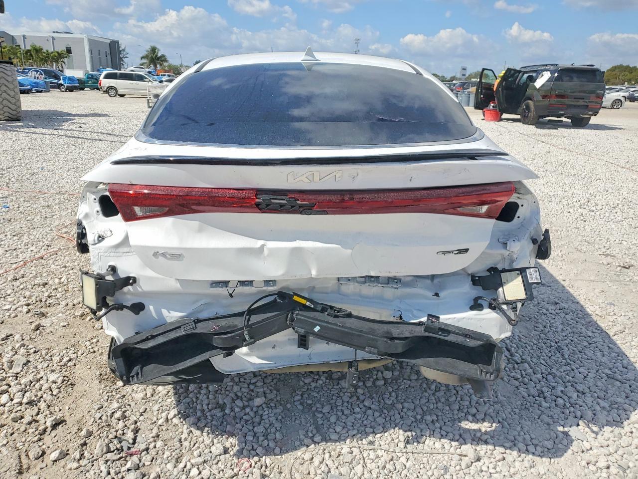 2022 KIA K5 gt Line