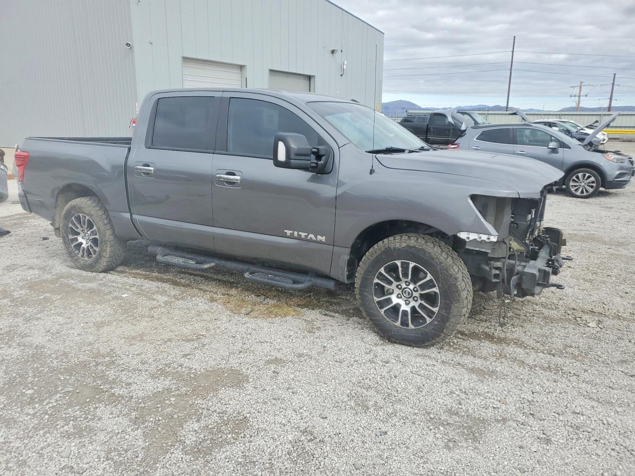 2021 Nissan Titan SV
