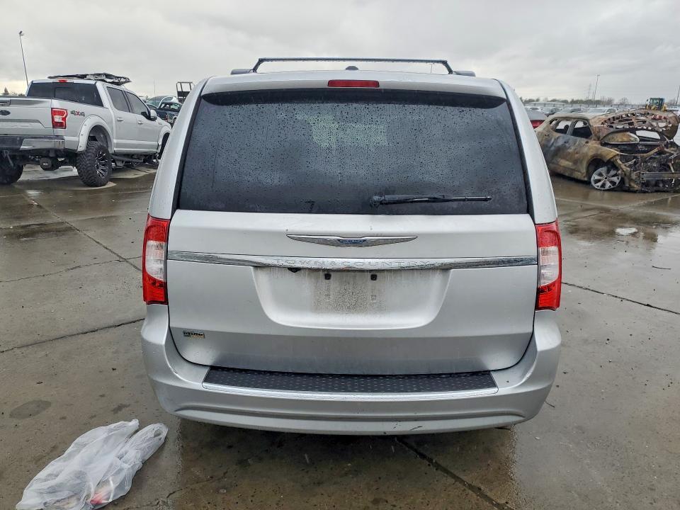2012 Chrysler Town & Country Touring