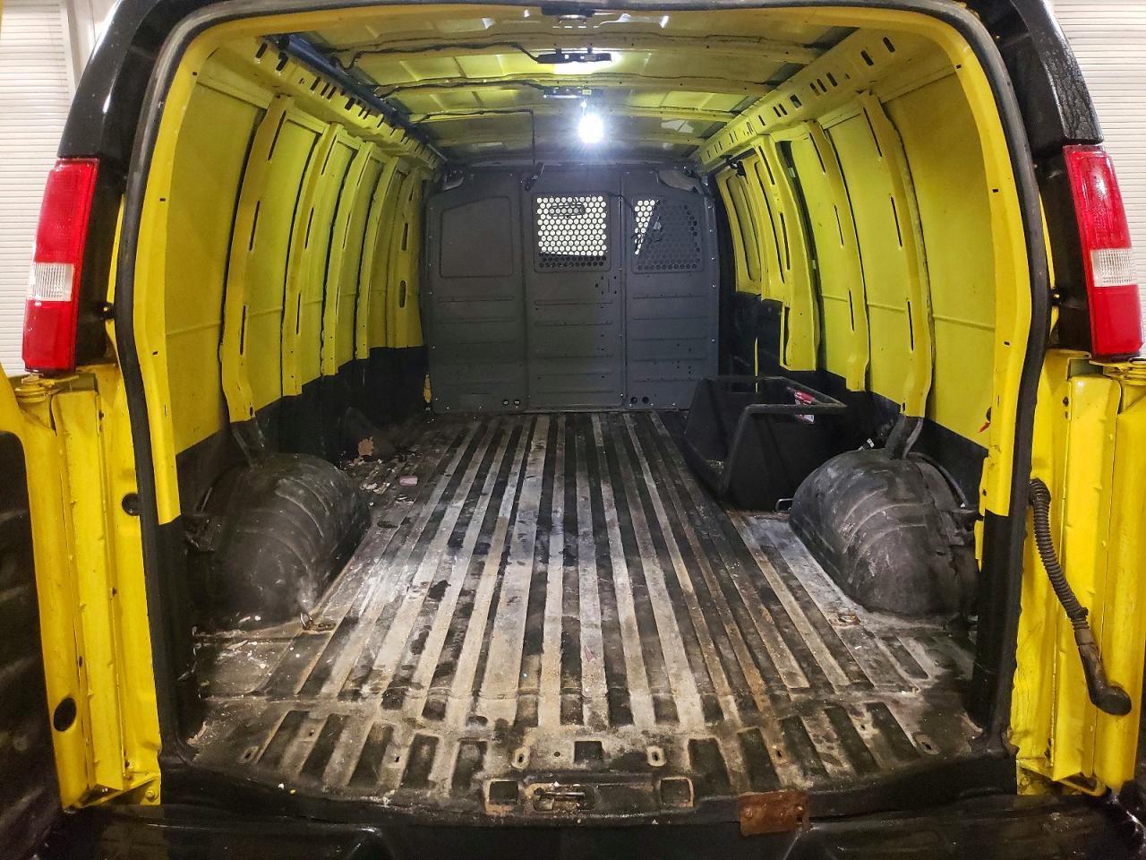 2022 Chevrolet Express 2500 Delivery Van