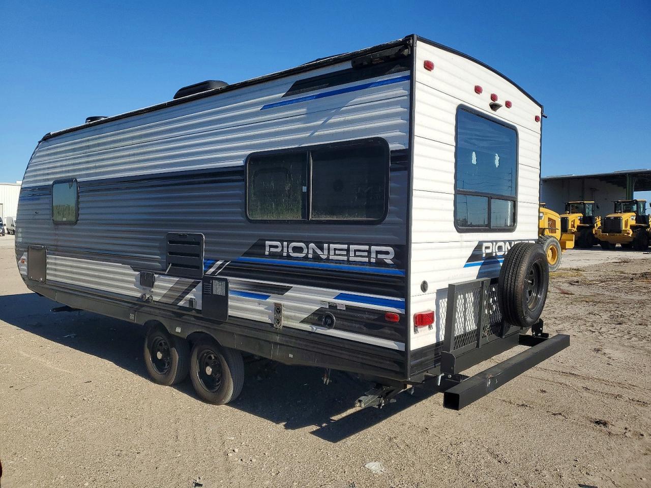 2024 Heartland Pioneer-Camper