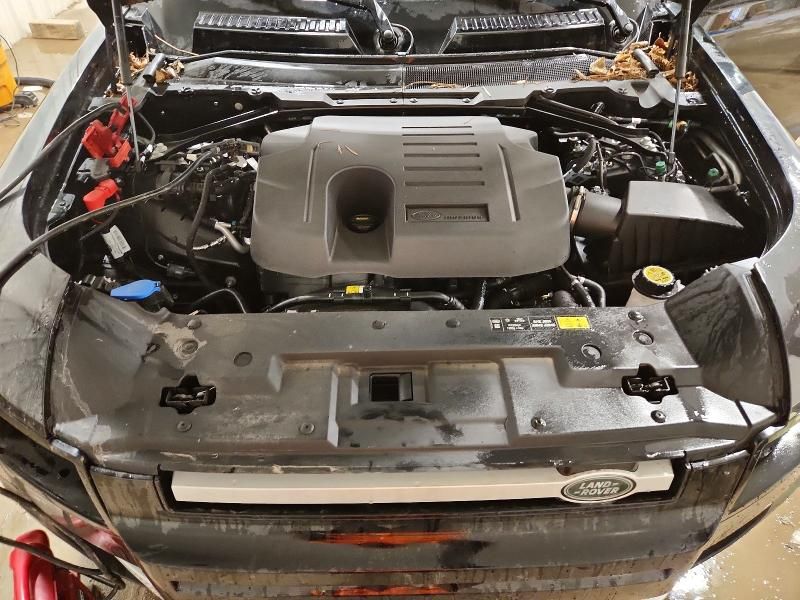 2025 Land Rover Defender 130 s