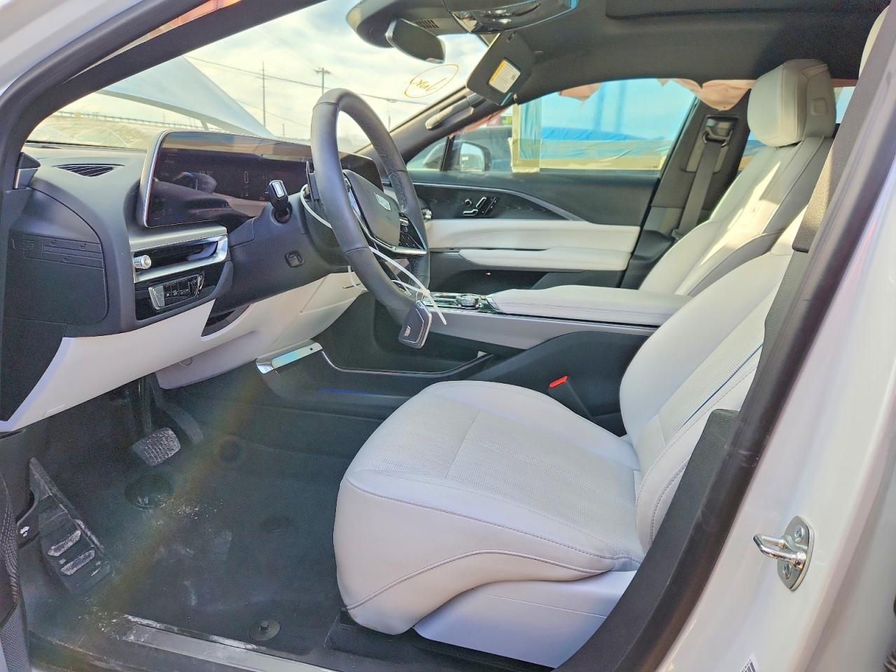 2025 Cadillac Lyriq Sport