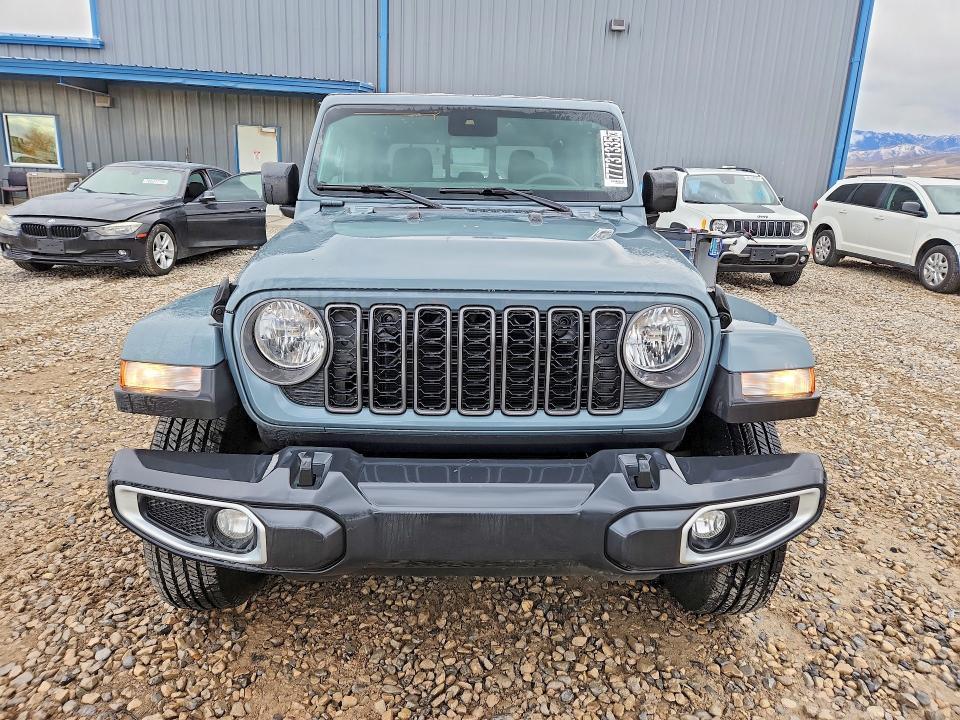 2025 Jeep Gladiator Sport