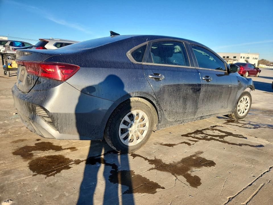 2022 KIA Forte fe