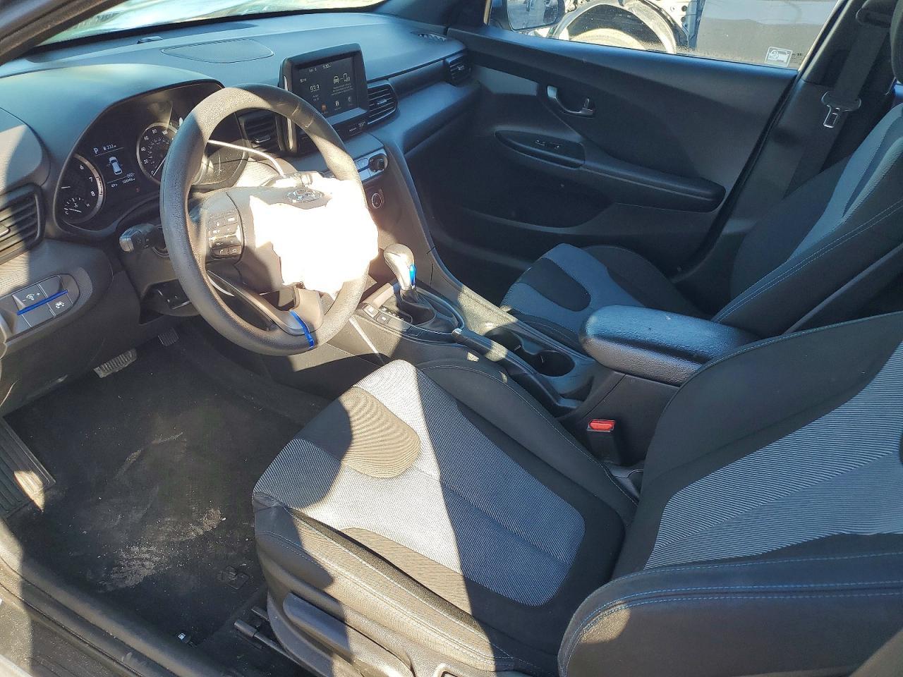 2019 Hyundai Veloster Base