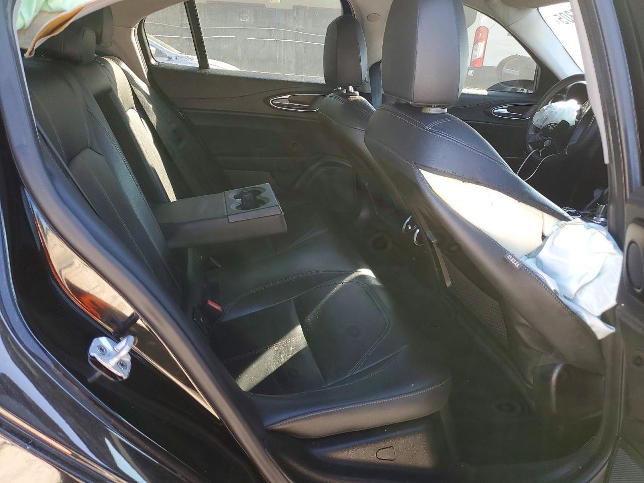 2017 Alfa Romeo Giulia Q4