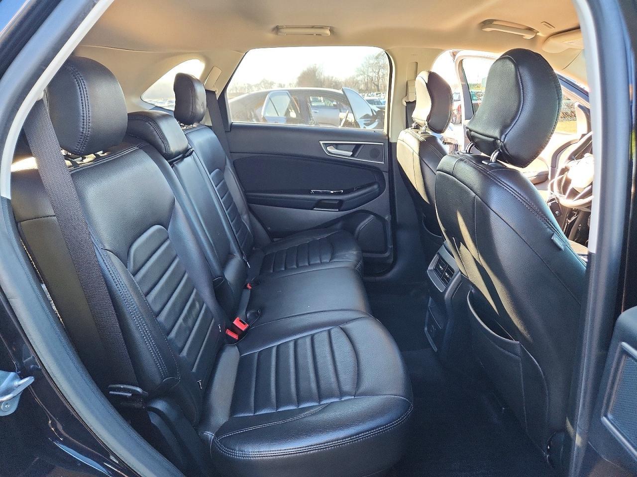 2019 Ford Edge sel