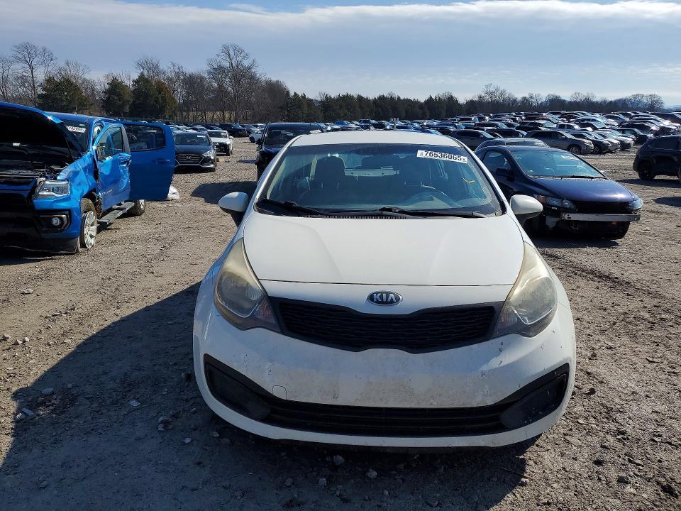 2015 KIA Rio lx