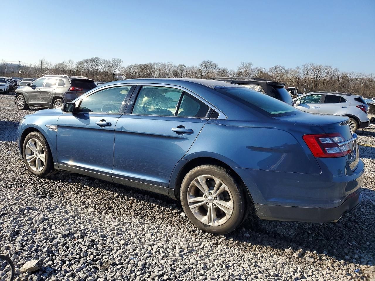 2018 Ford Taurus se