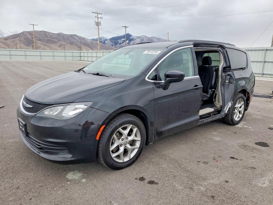 2018 Chrysler Pacifica Touring