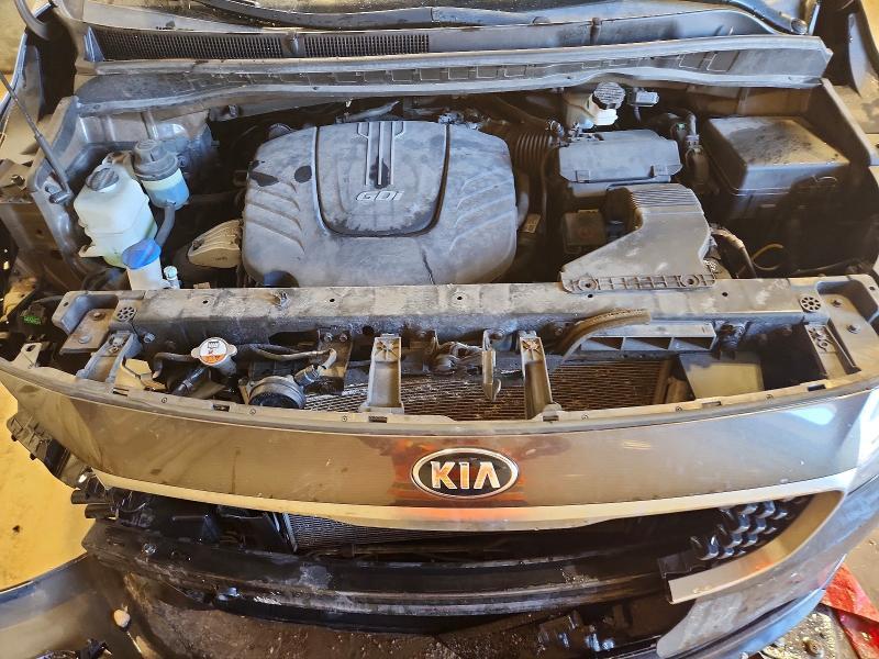 2017 KIA Sedona lx