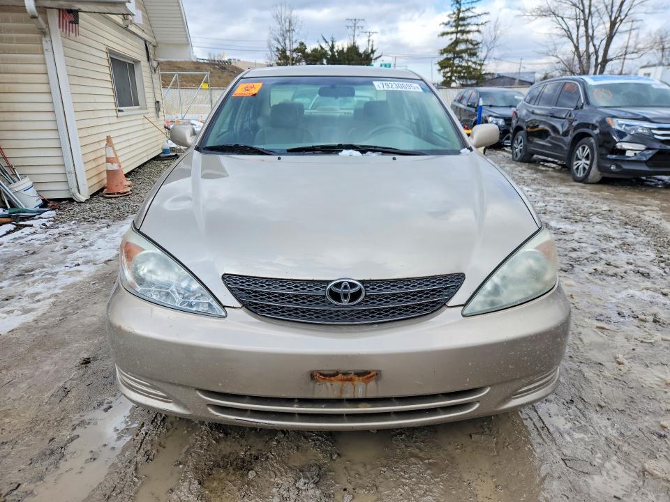 2003 Toyota Camry le
