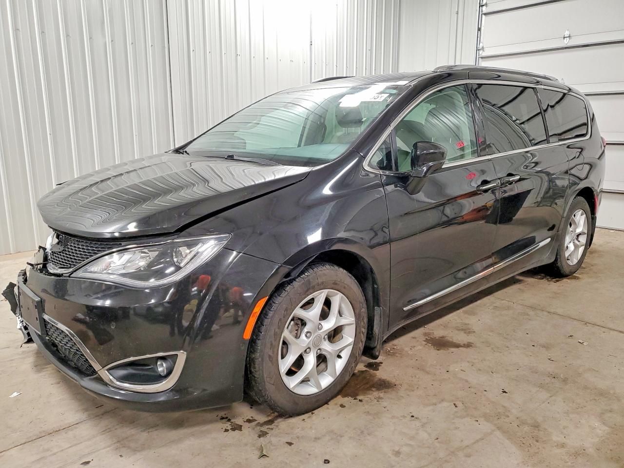 2018 Chrysler Pacifica Touring l