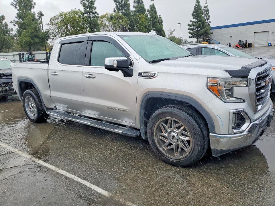 2019 GMC Sierra K1500 slt