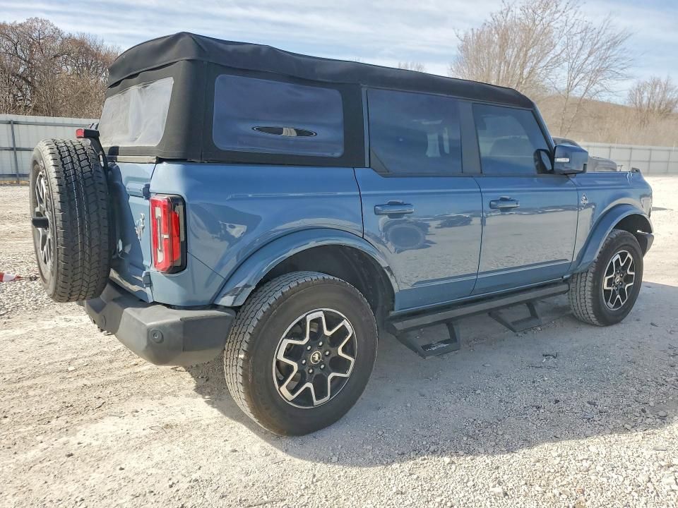 2024 Ford Bronco Outer Banks