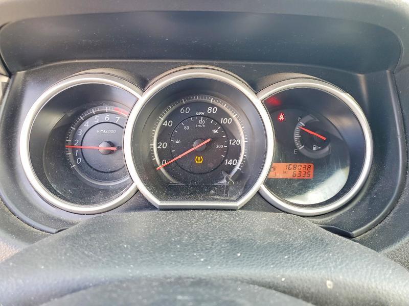 2010 Niss Versa s