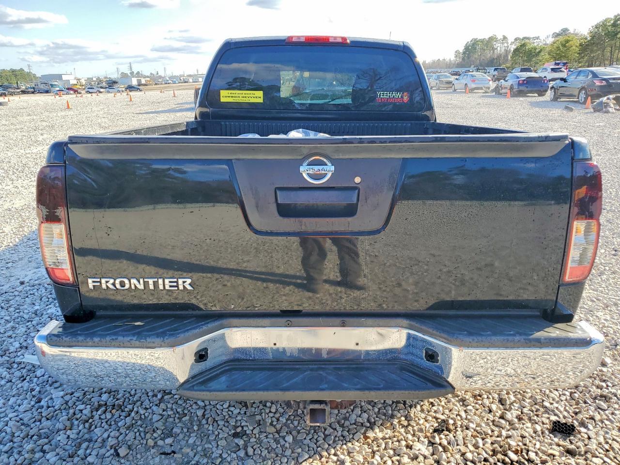 2016 Nissan Frontier s