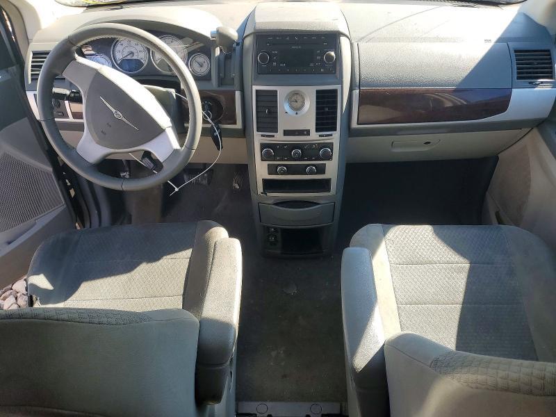 2010 Chrysler Town & Country Touring