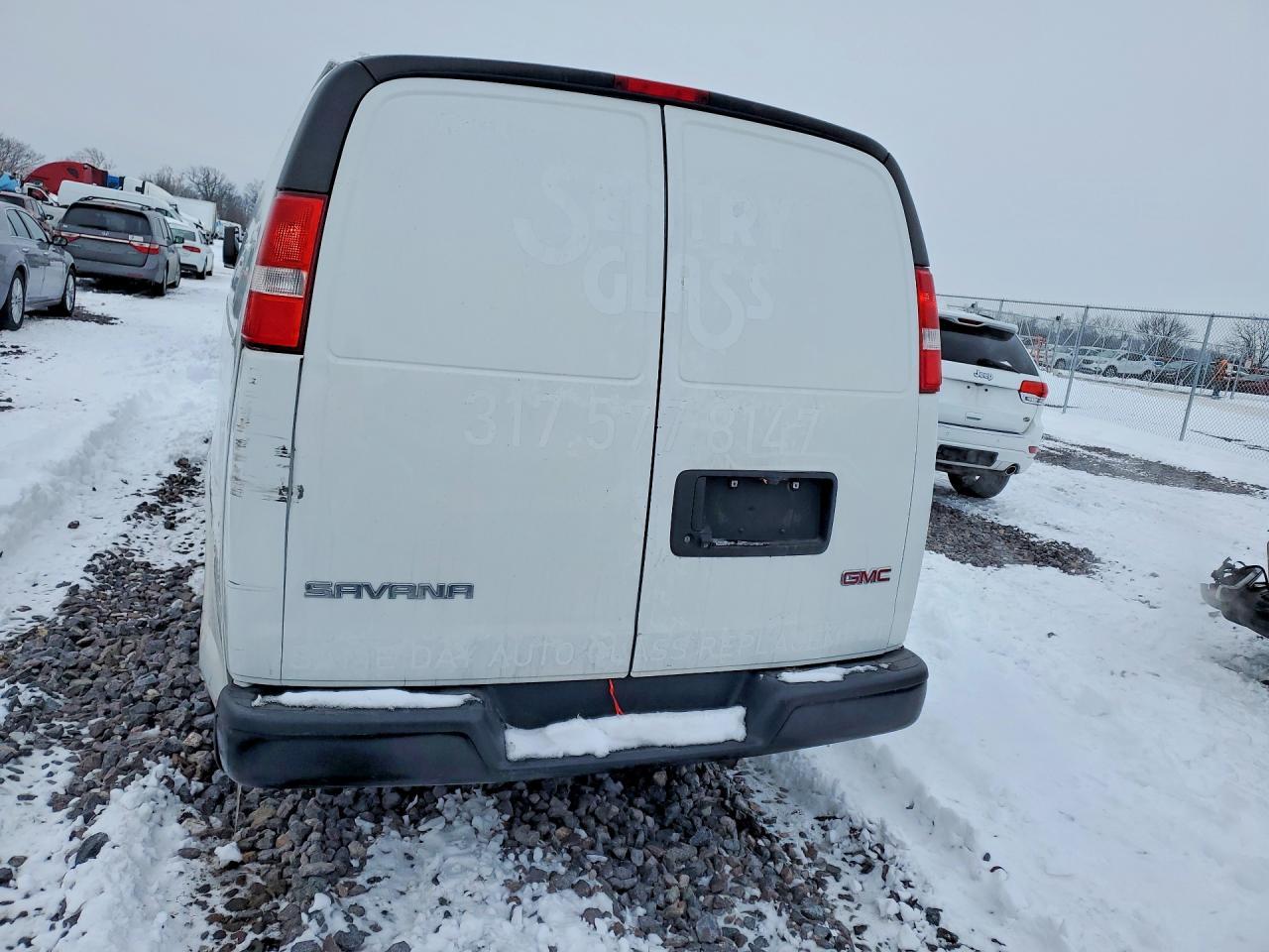 2020 GMC Savana 2500 Cargo Delivery van