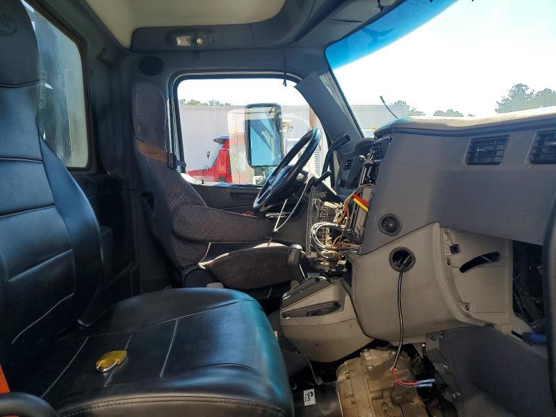 2017 Peterbilt 579 Semi Truck