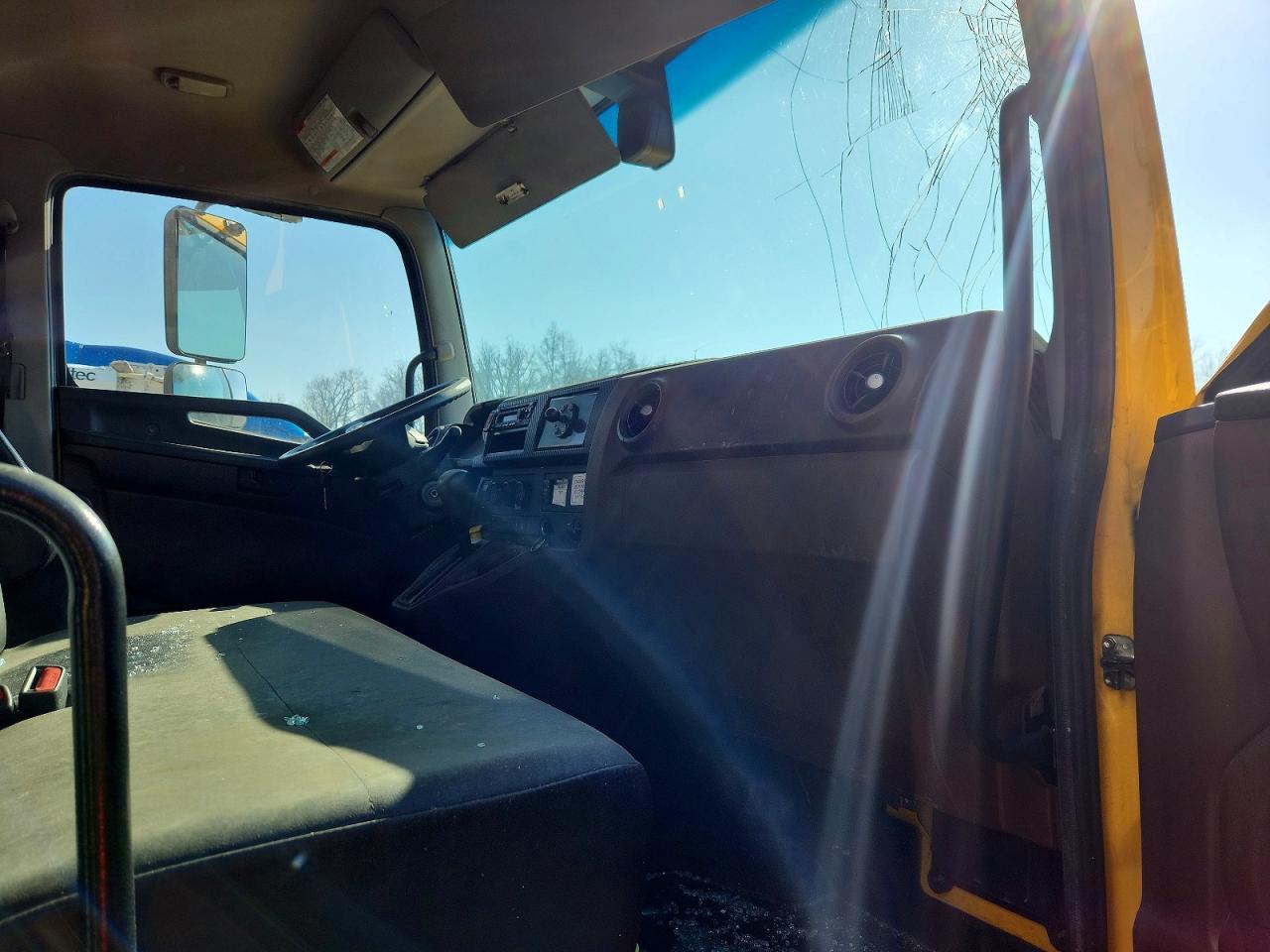 2023 Hino L6 BOX Truck