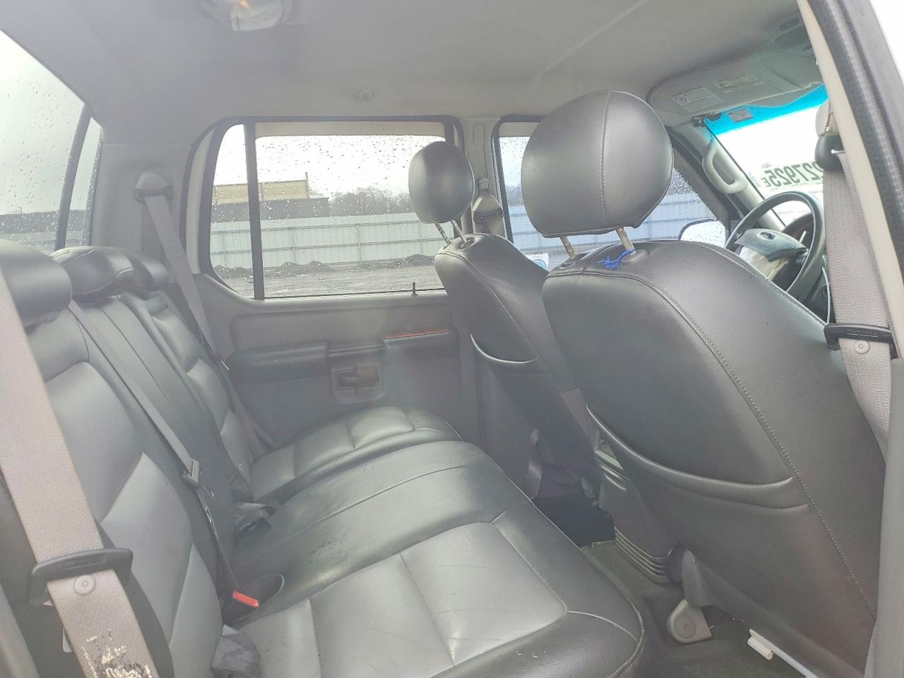 2004 Ford Explorer Sport Trac