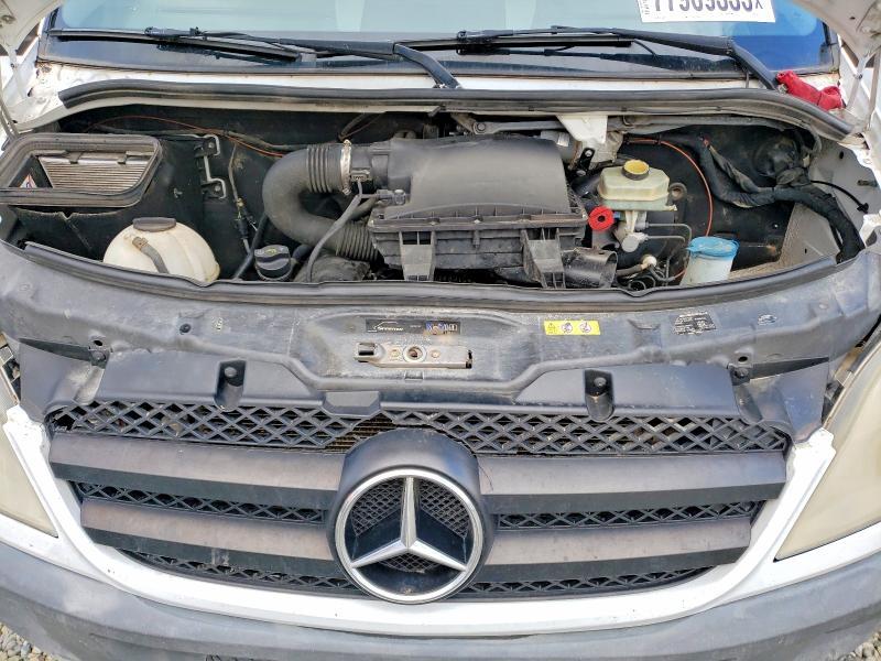 2012 Mercedes-Benz 2012 Mercedes Benz Sprinter box Truck