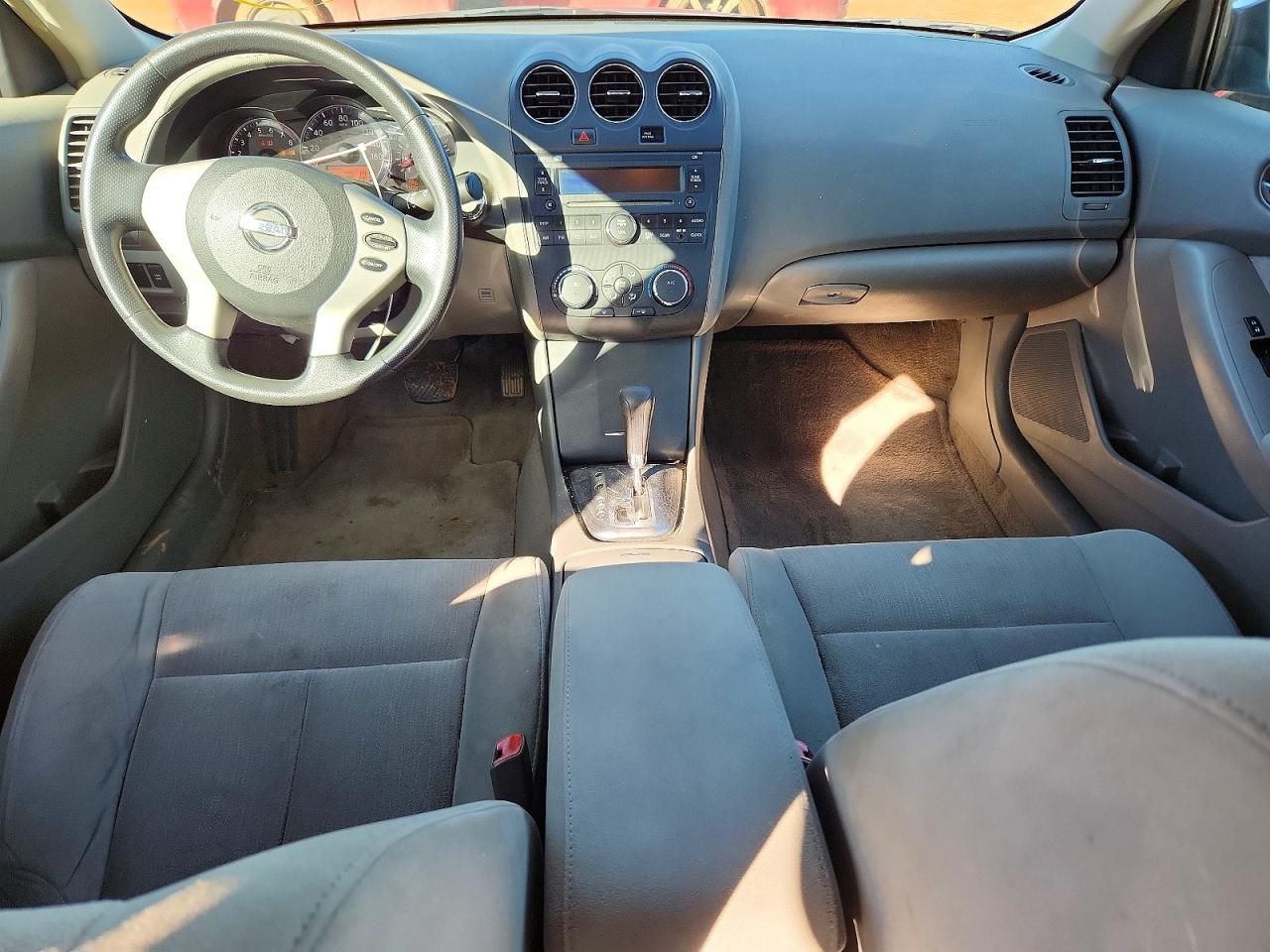 2010 Nissan Altima Base