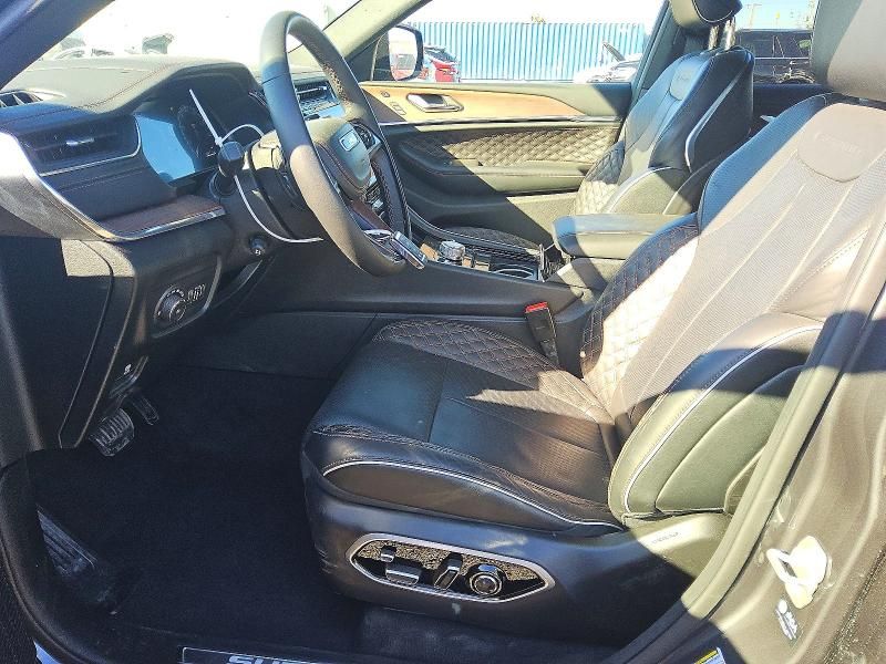 2025 Jeep Grand Cherokee Summit