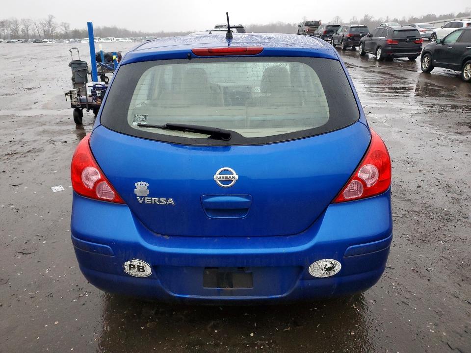2009 Niss Versa 1.8 s