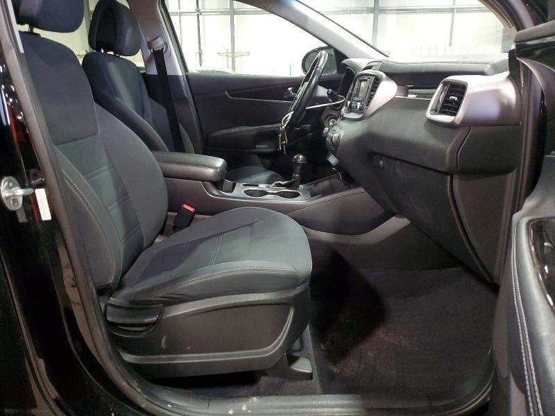 2016 KIA Sorento lx V6