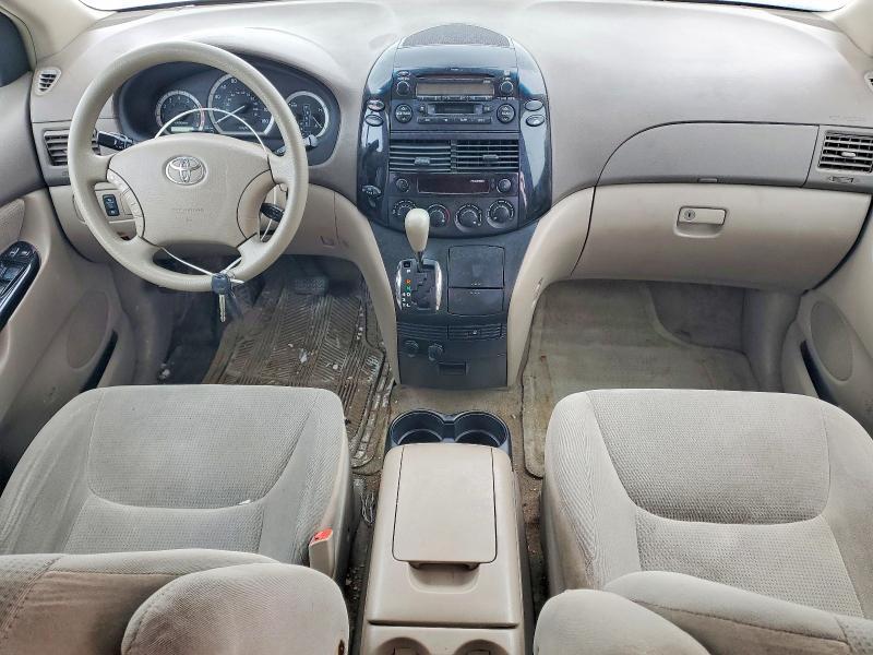2005 Toyota Sienna ce