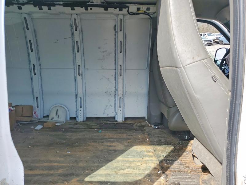 2016 Chevrolet Express G2500