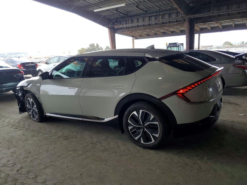 2022 KIA EV6 Wind