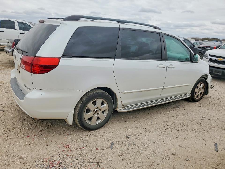 2004 Toyota Sienna xle