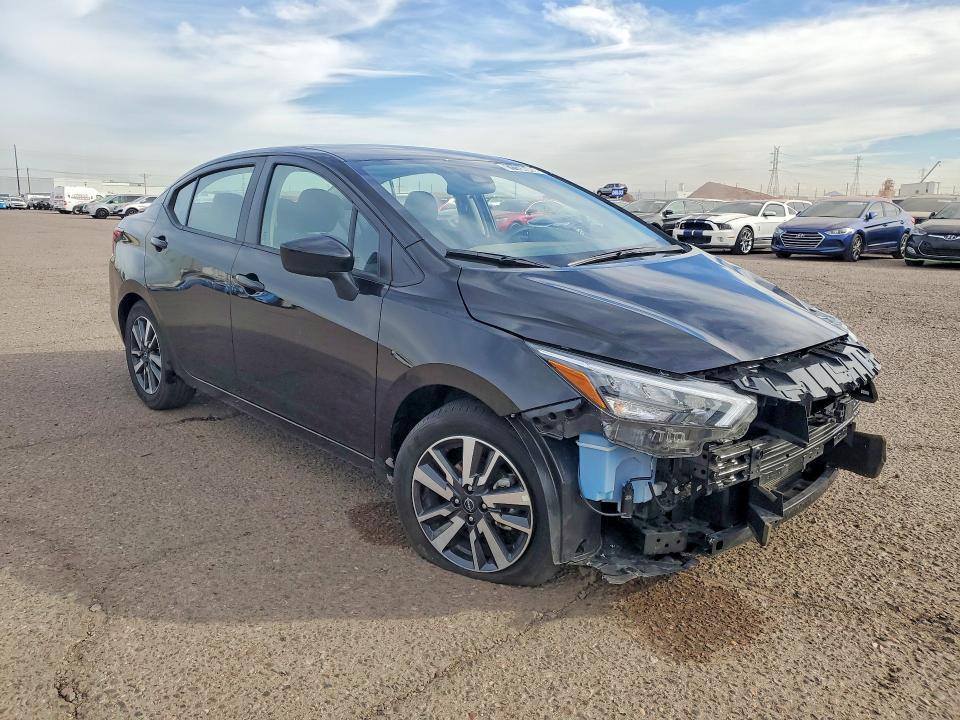 2025 Nissan Versa sv
