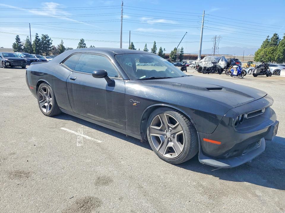 2015 Dodge Challenger sxt Plus