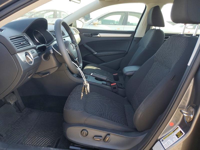 2018 Volkswagen Passat s