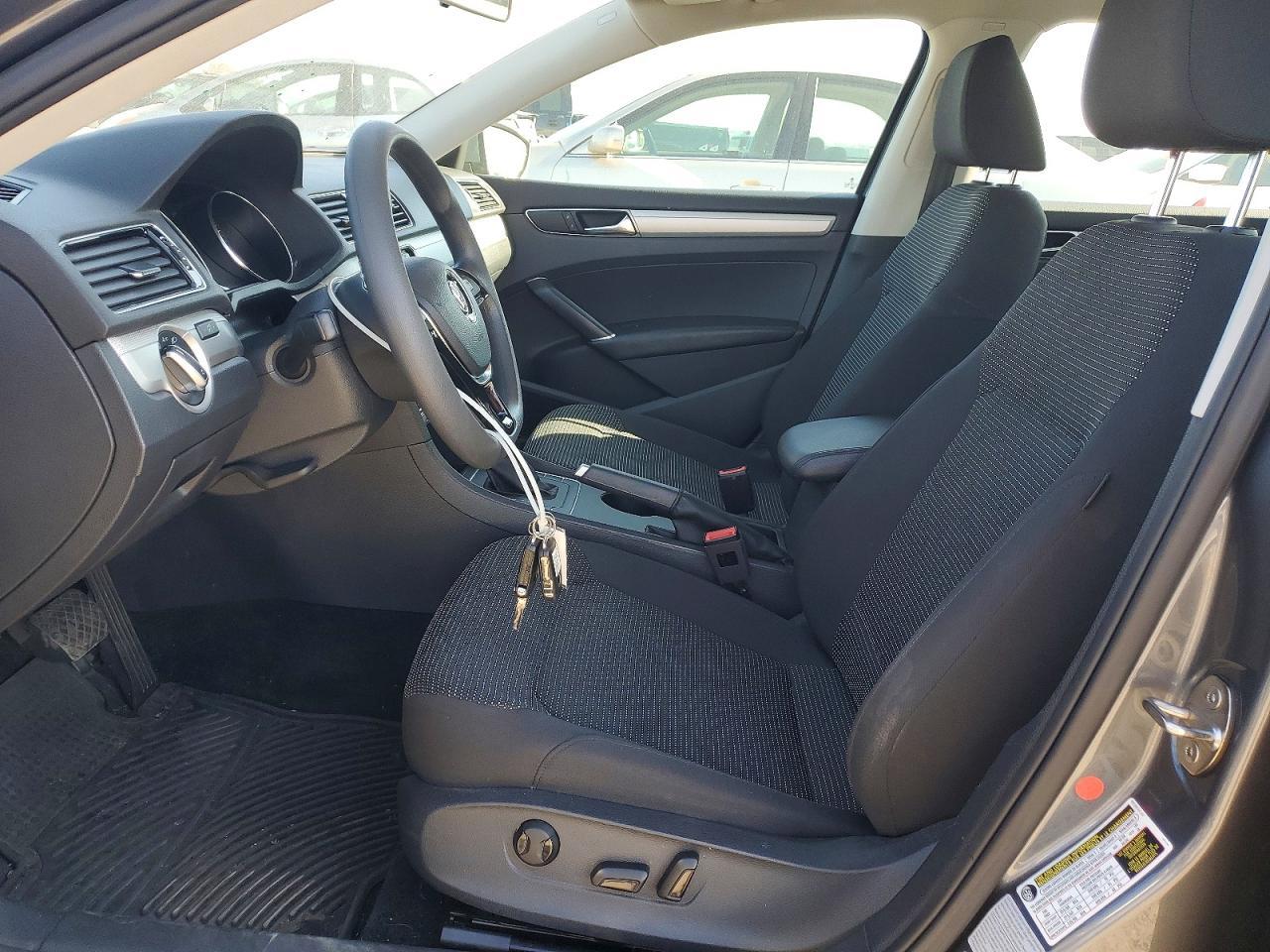 2018 Volkswagen Passat s