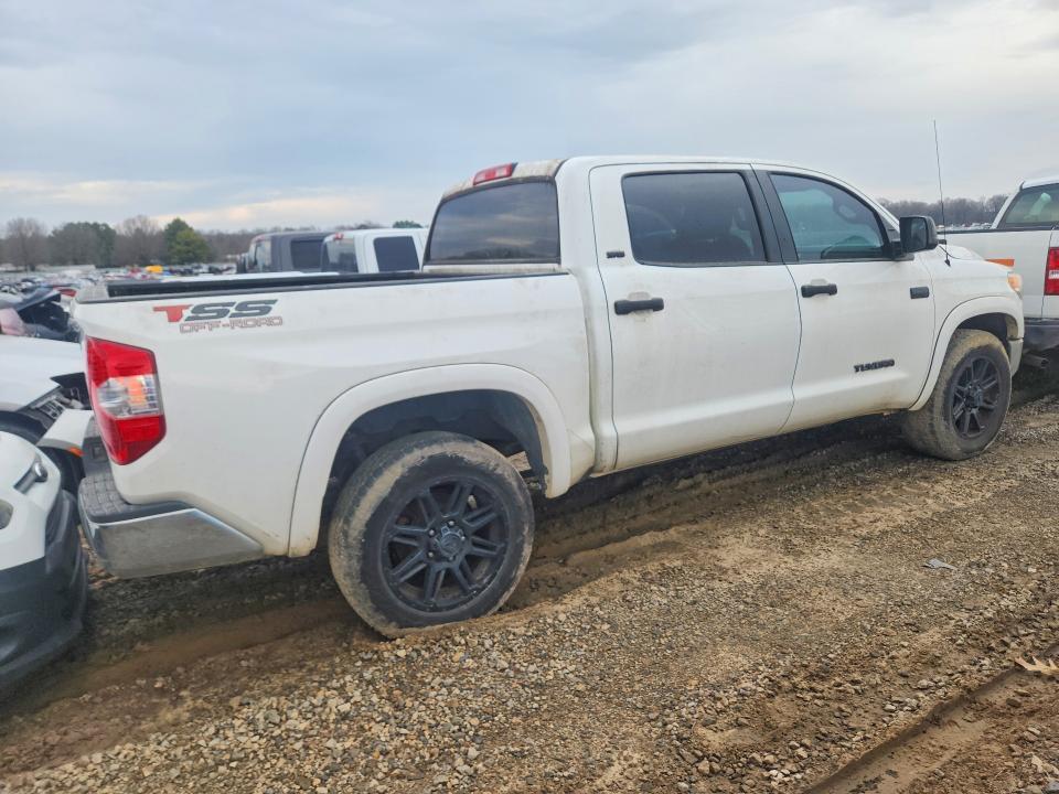 2017 Toyota Tundra Crewmax SR5