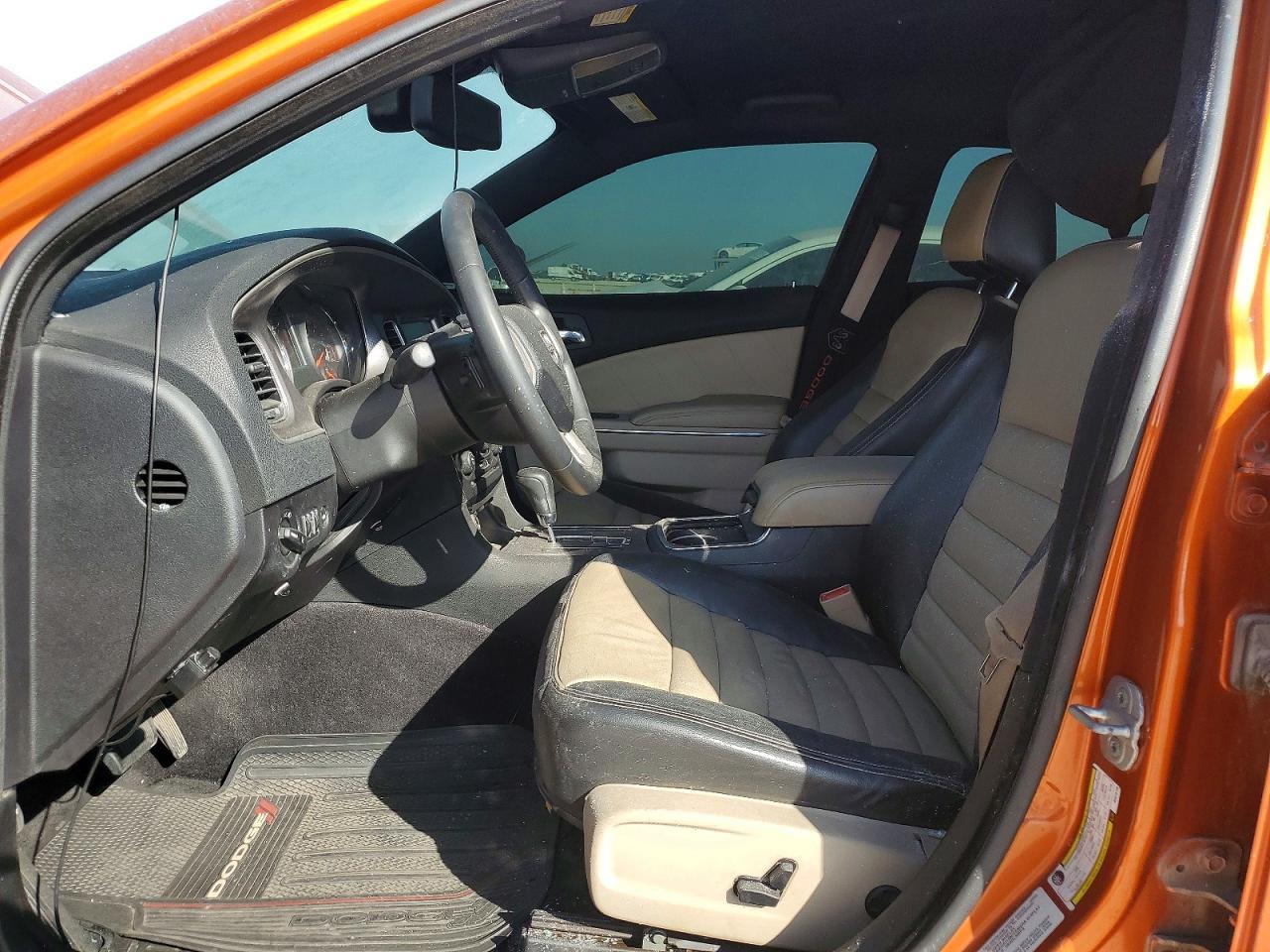 2011 Dodge Charger r