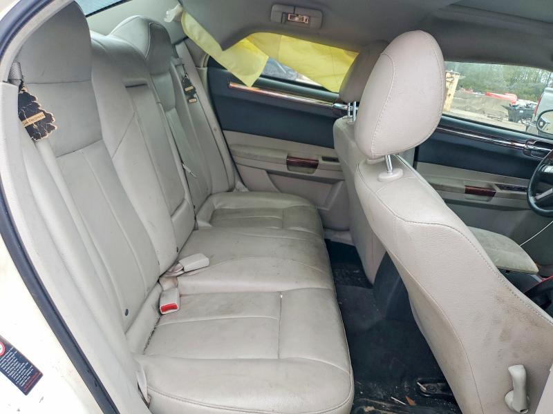2005 Chrysler 300 Touring