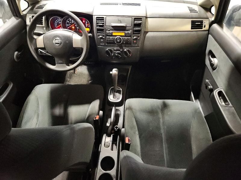 2011 Nissan Versa s