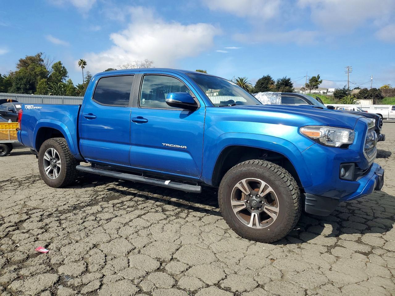2017 Toyota Tacoma TRD Sport