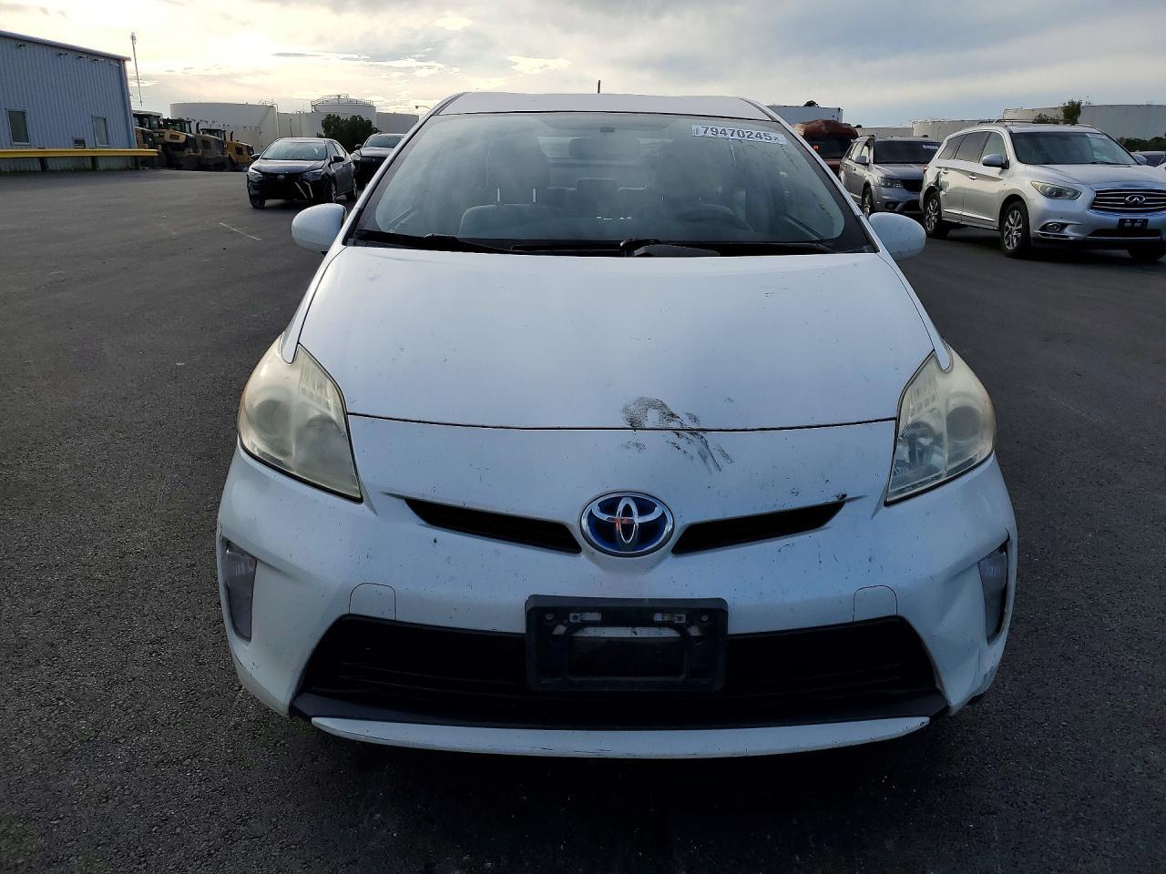 2014 Toyota Prius two