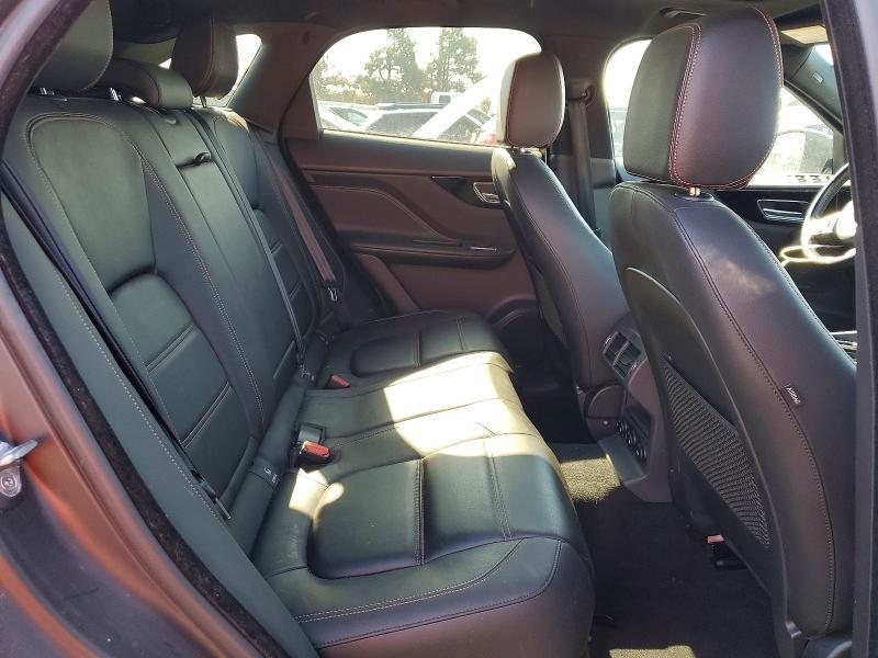 2017 Jaguar F-pace Prestige